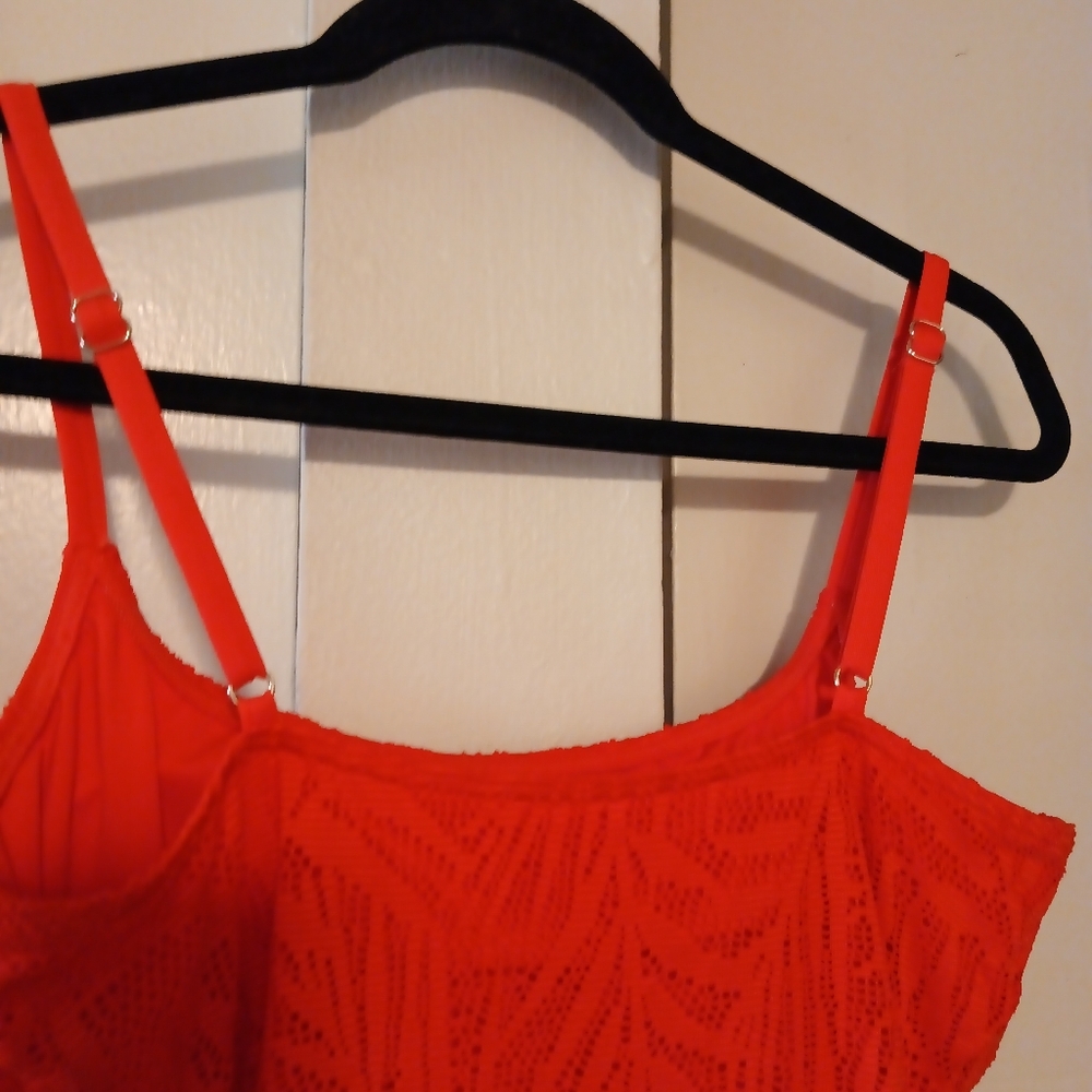 Carmen Marc Valvo Women's Crochet Mesh One-Piece Swimsuit, Persimmon/Red Size 14 - Picture 7 of 11